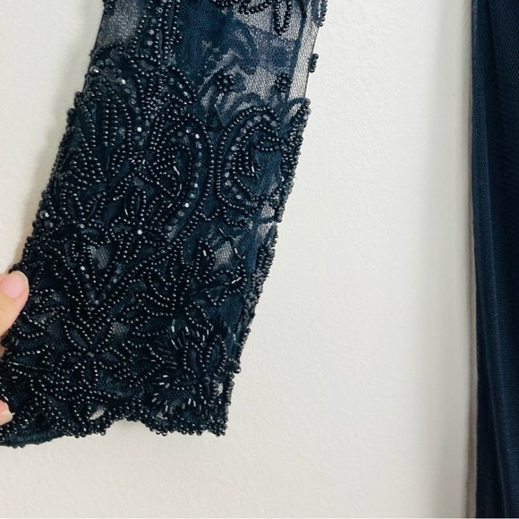 Naeem Khan’s vintage 90s Riazee Boutique floral beaded black cocktail dress. 4 - Picture 5 of 11